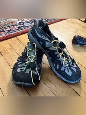 Merrell Blue Outdoor Bungee Sandals with Yellow Lacing